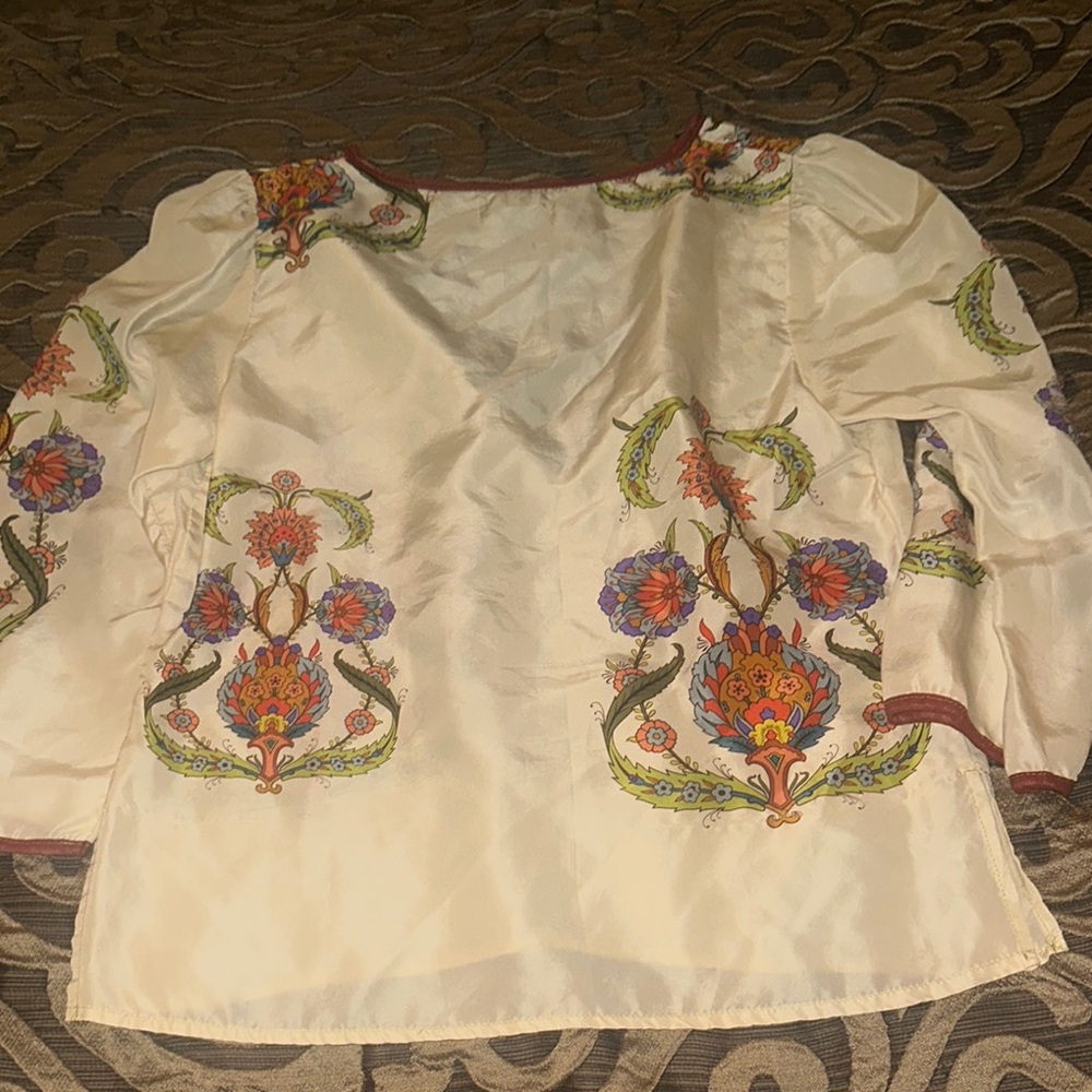 House of Petro Zillow Silk Floral Embroidered Print Blouse - Picture 6 of 7